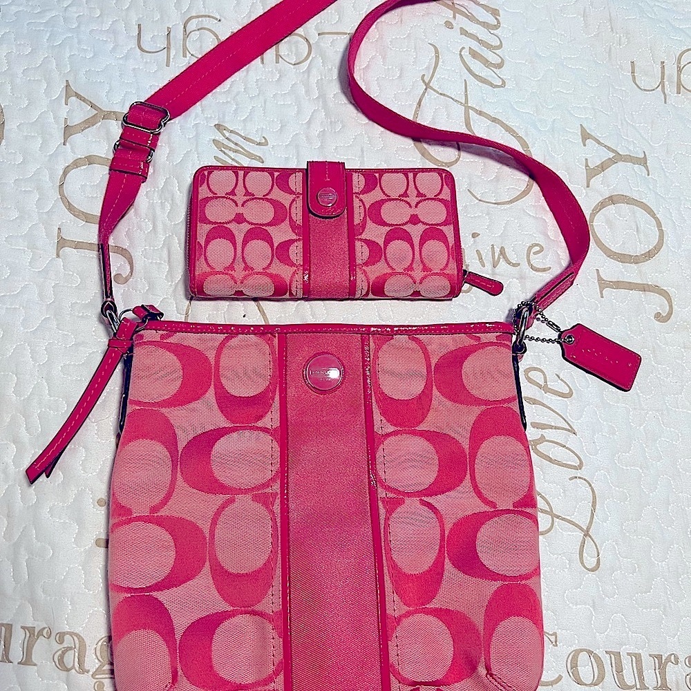 Coach Crossbody & Matching Wallet Women’s Pink Barbiecore Preppy